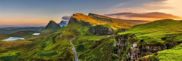 Fototapeta Zachód słońca w górach Quiraing na wyspie Skye, Szkocja, Wielka Brytania