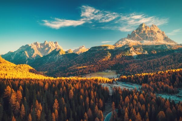 Fototapeta Krajobraz Górski z Widokiem na Alpy