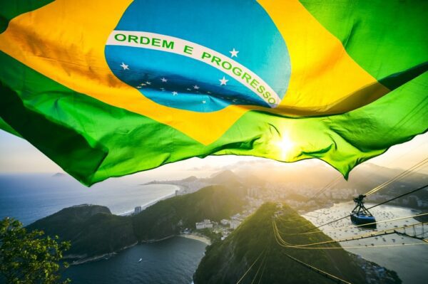 Fototapeta flaga Brazylii nad Miastem
