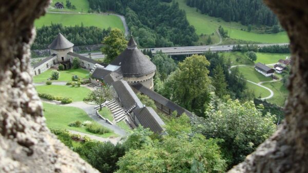 Fototapeta Zamek Hohenwerfen