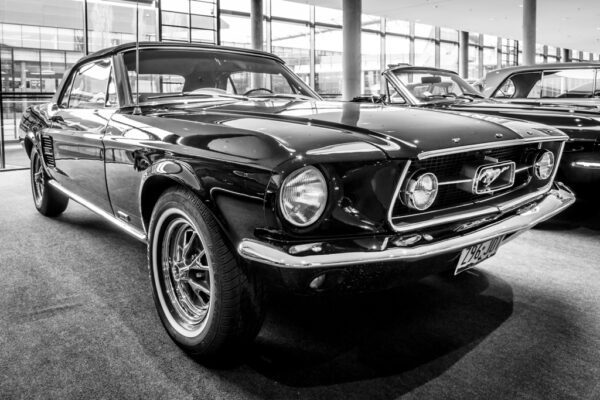 Fototapeta Czarny Mustang 1967