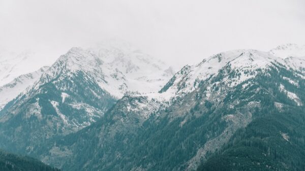 Fototapeta Ośnieżone Szczyty Alp